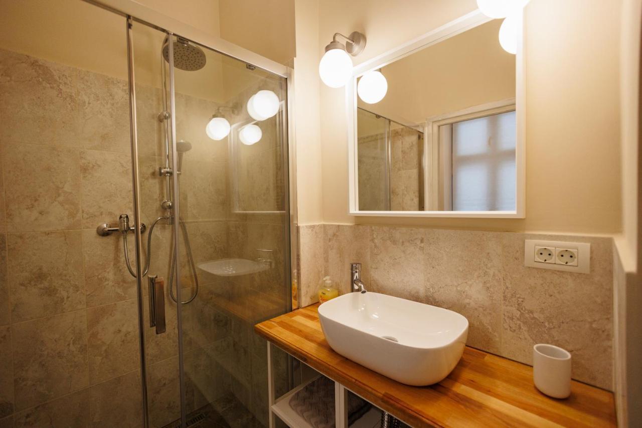 טימישוארה Jolie Flat In The Heart Of The City מראה חיצוני תמונה