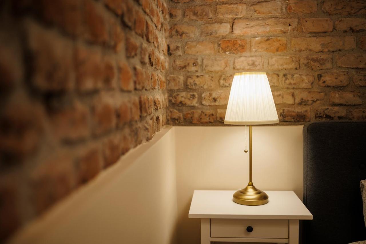טימישוארה Jolie Flat In The Heart Of The City מראה חיצוני תמונה